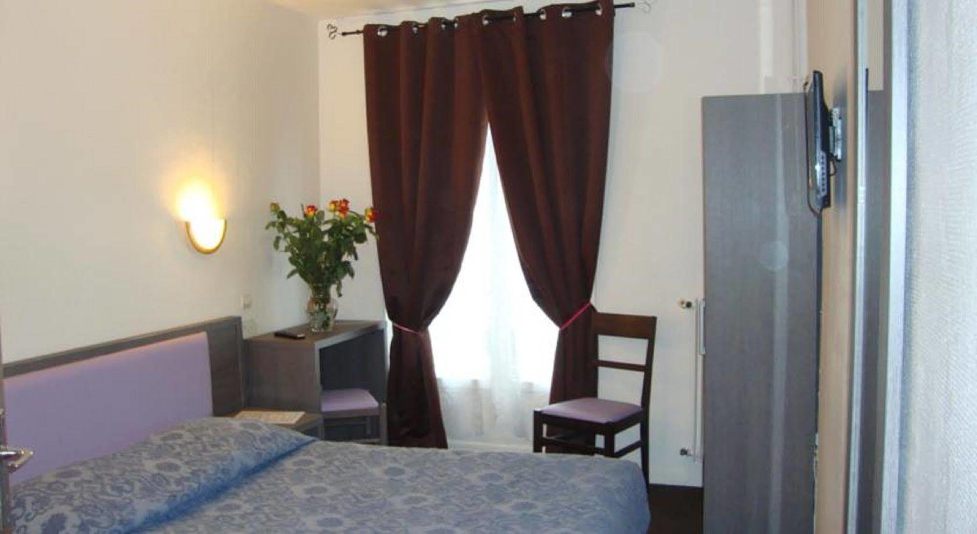 Hotel De Belfort Париж Екстер'єр фото