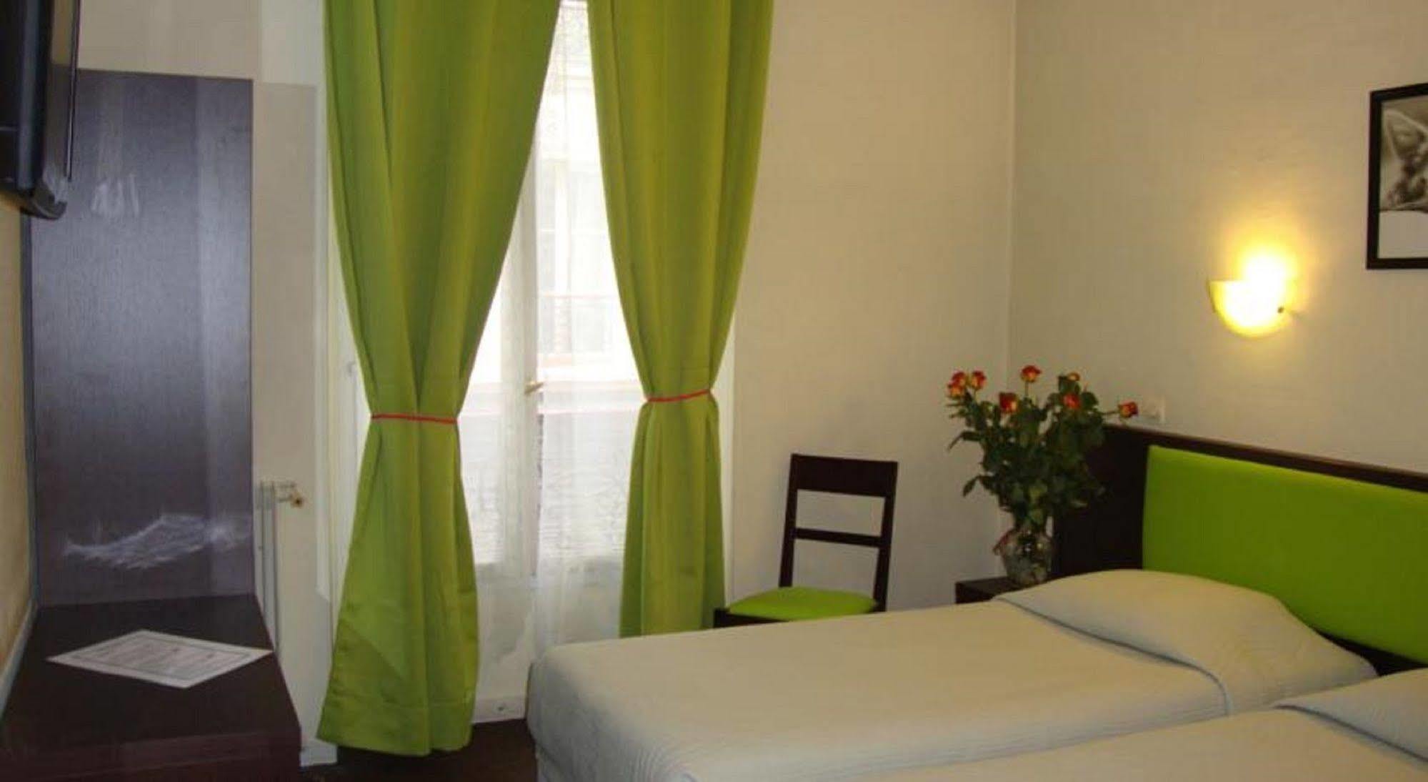 Hotel De Belfort Париж Екстер'єр фото